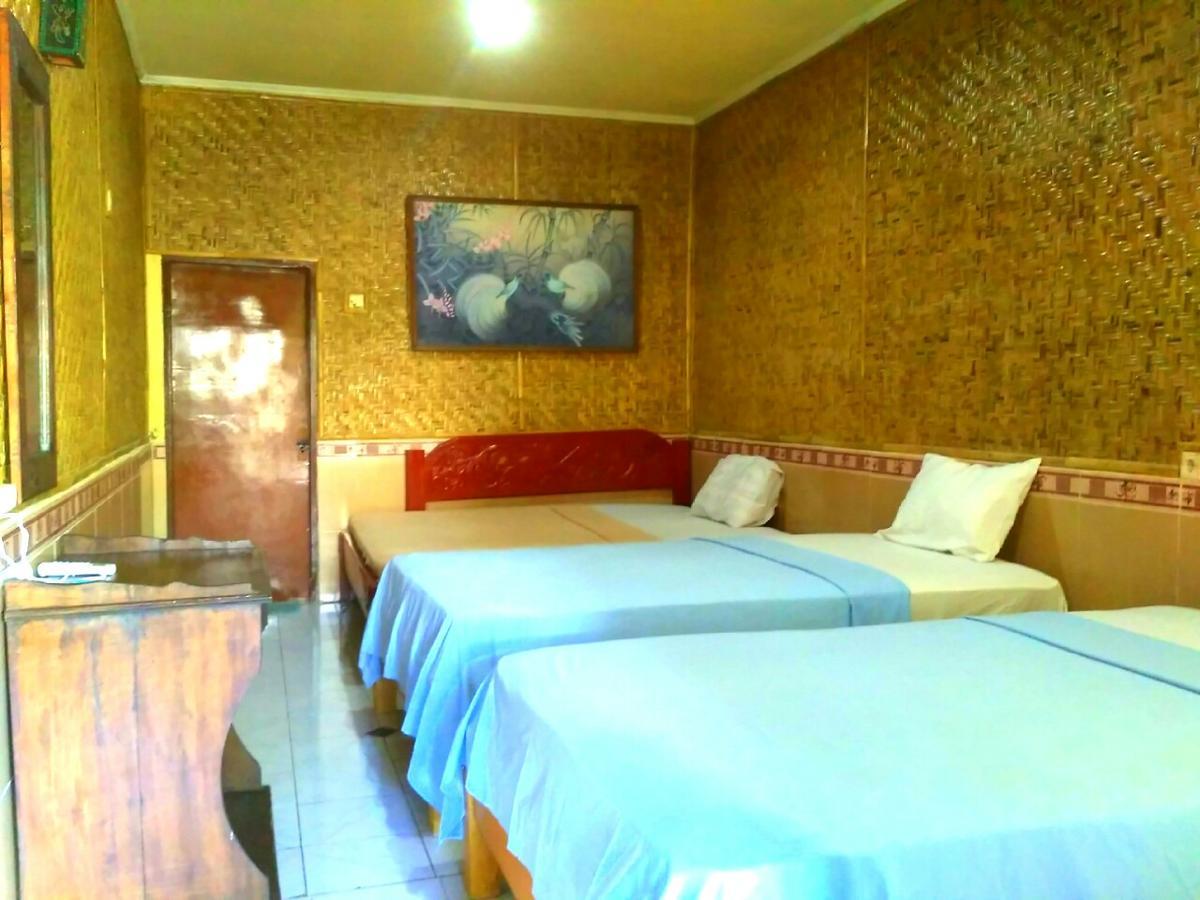 Dua Nina Homestay Gili Trawangan Exterior photo